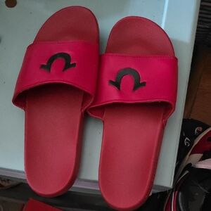 True Religon Slides